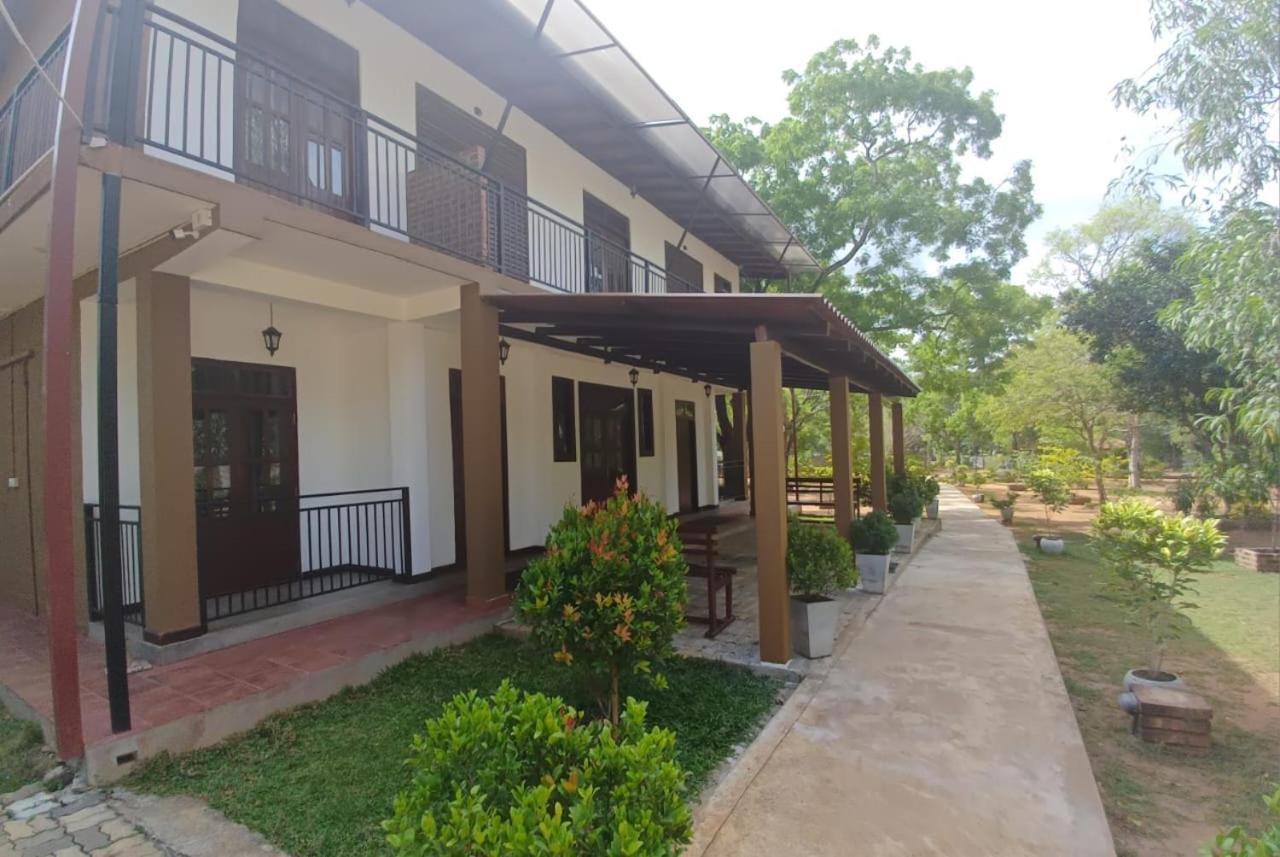 Forest Edge Villa อนุราธปุระ ภายนอก รูปภาพ